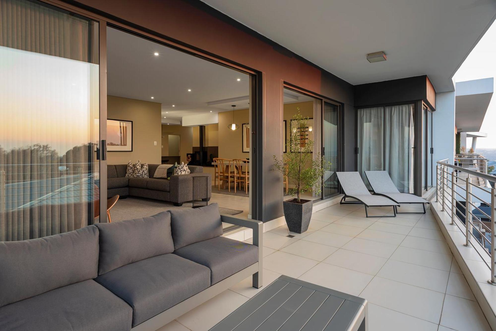 Cag The Hub Bryanston Apartment *